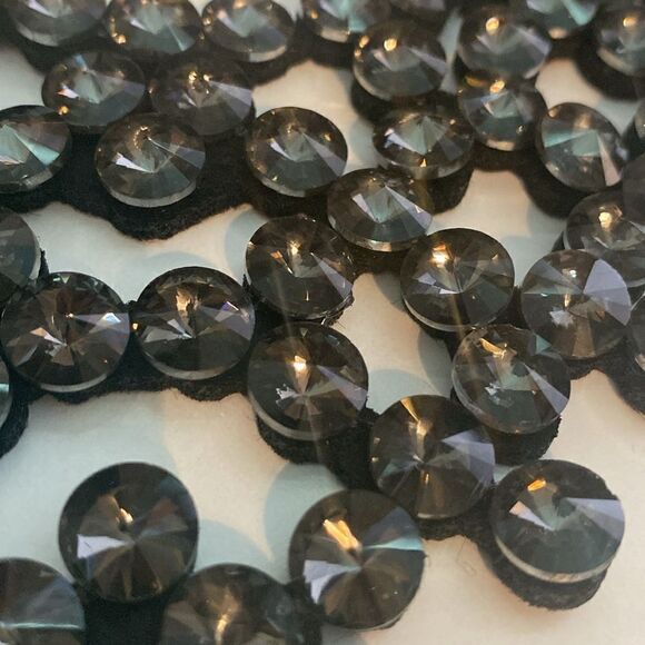 NEW Elegant Black Crystal Bib Statement Necklace - Picture 2 of 3